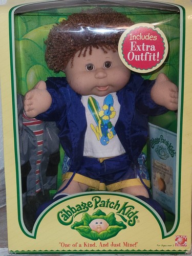Cabbage patch kids play - patch, along